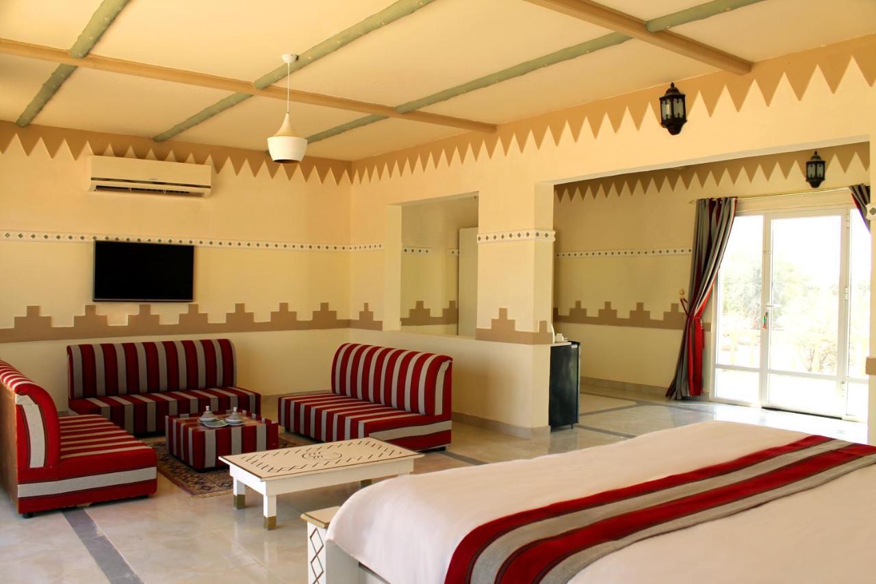 Hotel Golden Palm Oasis Fulayj al Masha'ikh Exterior foto