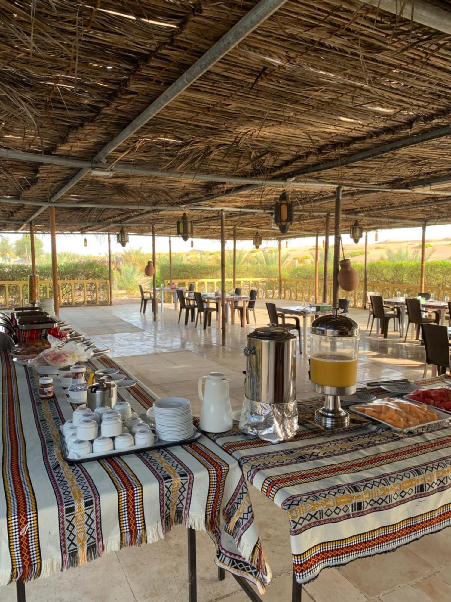 Hotel Golden Palm Oasis Fulayj al Masha'ikh Exterior foto