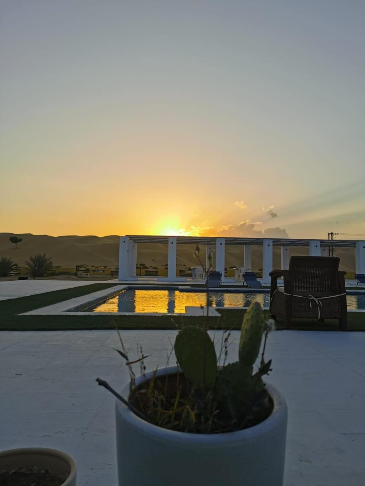 Hotel Golden Palm Oasis Fulayj al Masha'ikh Exterior foto