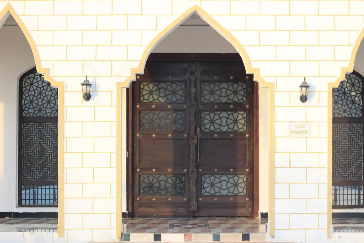 Hotel Golden Palm Oasis Fulayj al Masha'ikh Exterior foto